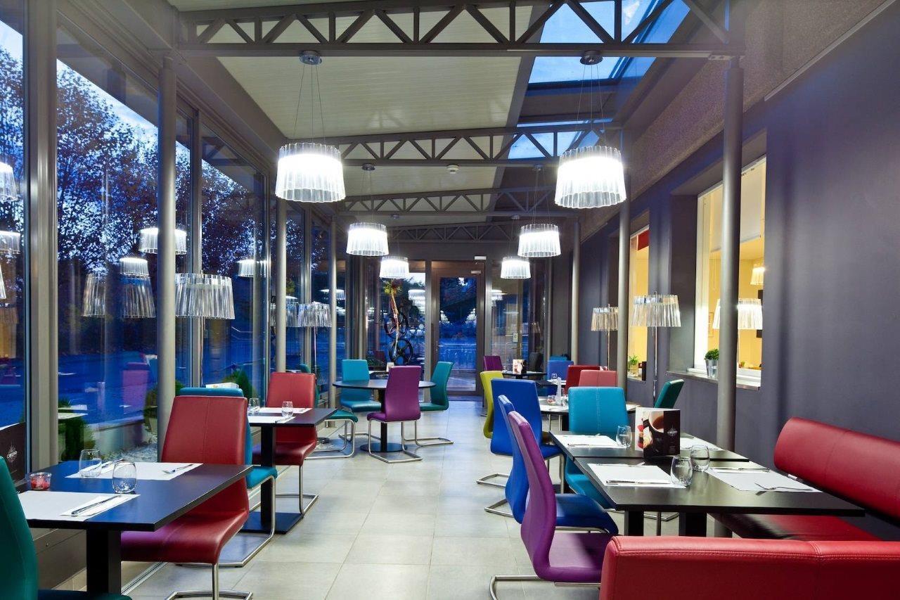 Hotel Des Inventions Ecublens  Экстерьер фото
